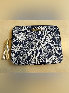 LILLY PULITZER iPad / Tablet Sleeve Sea Urchin Coral Navy Gold